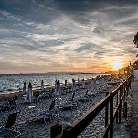 Golfo Del Sole Hotel & Holiday Resort Фоллоника Экстерьер фото