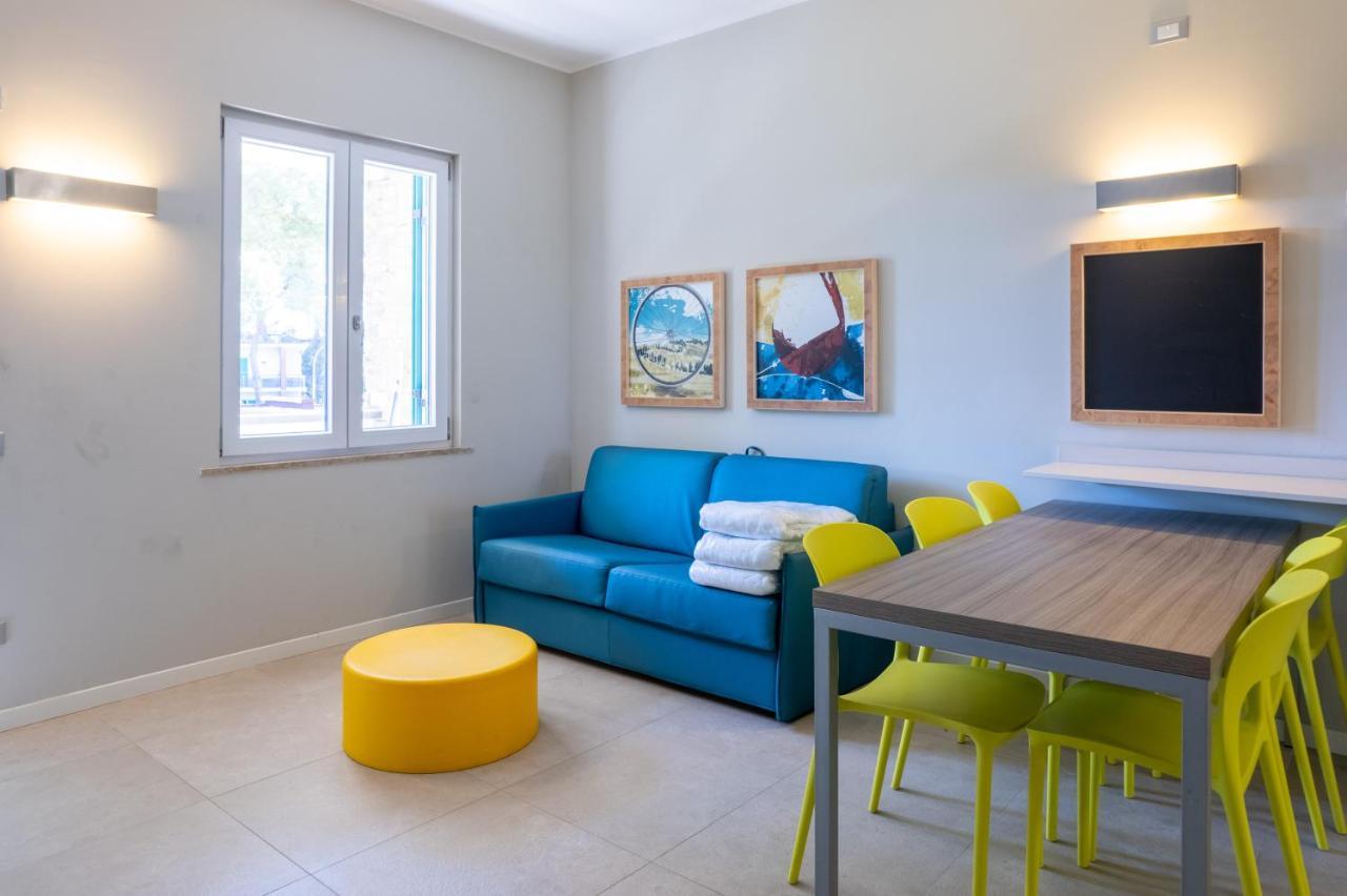 Golfo Del Sole Hotel & Holiday Resort Фоллоника Экстерьер фото