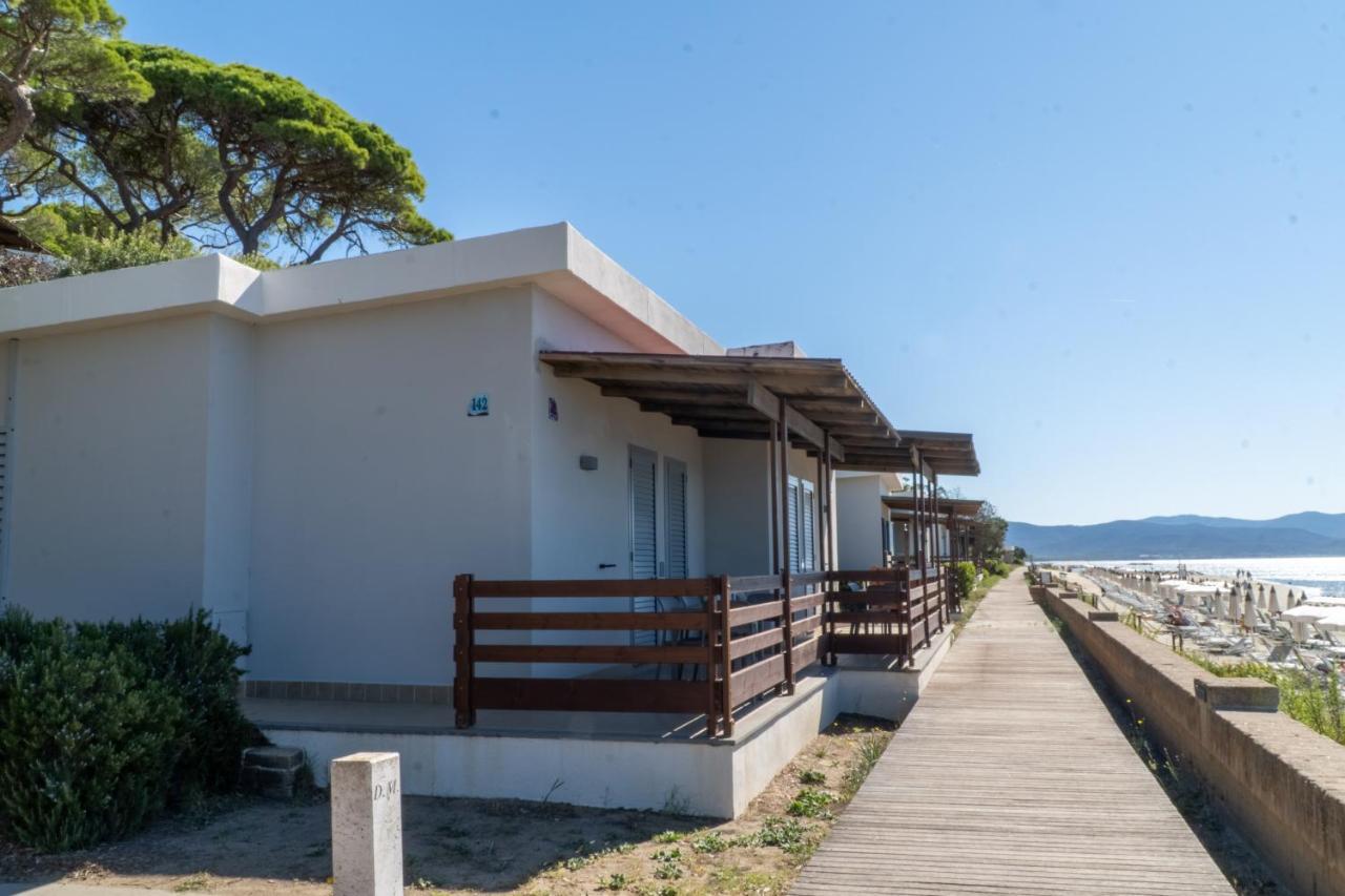 Golfo Del Sole Hotel & Holiday Resort Фоллоника Экстерьер фото